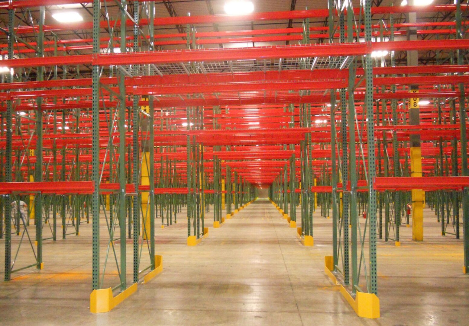 An example of pallet racking systems in Miami, FL